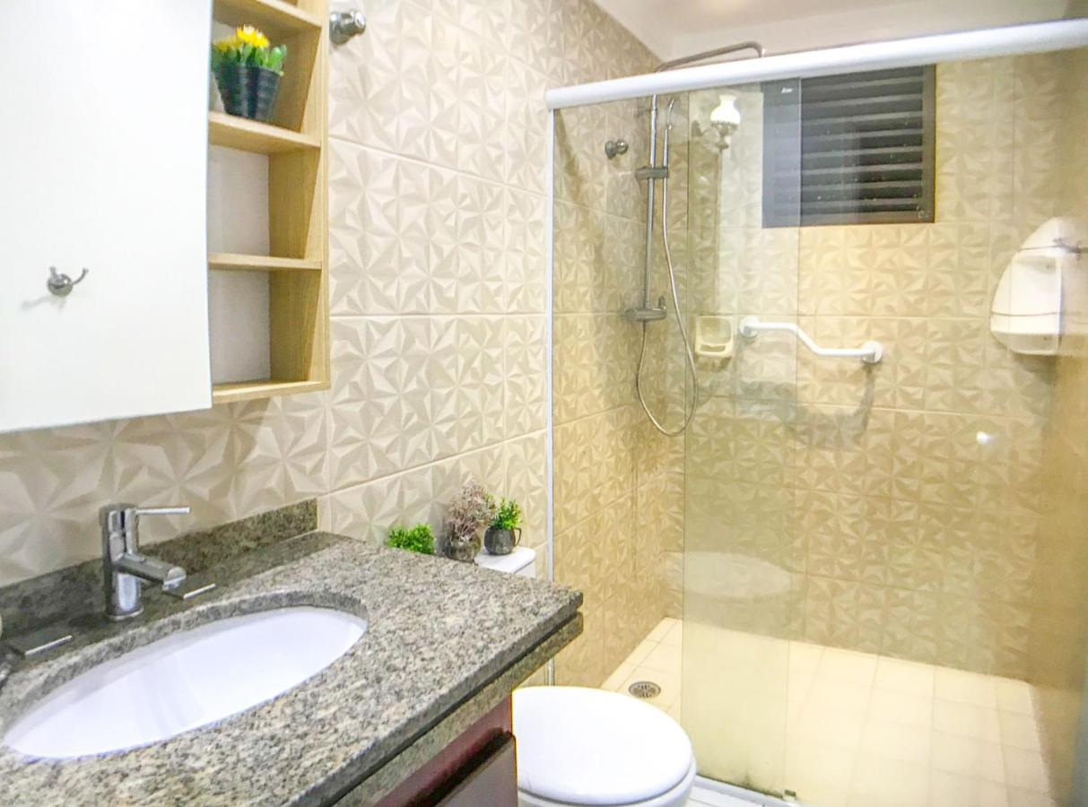 Apartamento A 70 Metros Da Praia De Pitangueiras Sp Guaruja Luaran gambar